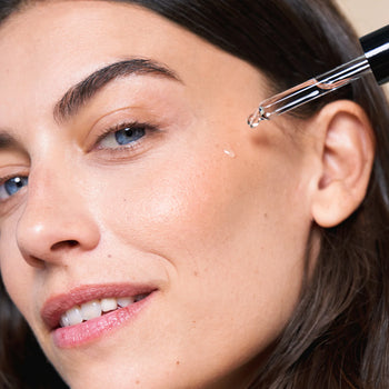 SÉRUM BOOSTER ANTI-ÂGE À L'EXTRAIT DE CAVIAR